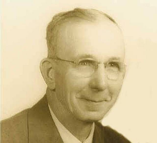 Howard Albro Sr